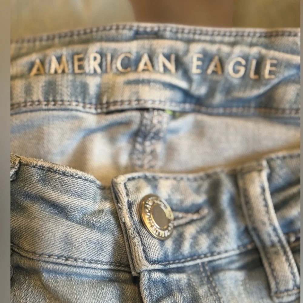 American Eagle Hi-Rise Jegging Jeans Light Wash Size 8